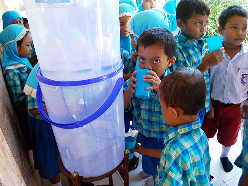 Kopernik Now Students Can Drink Clean Water at School