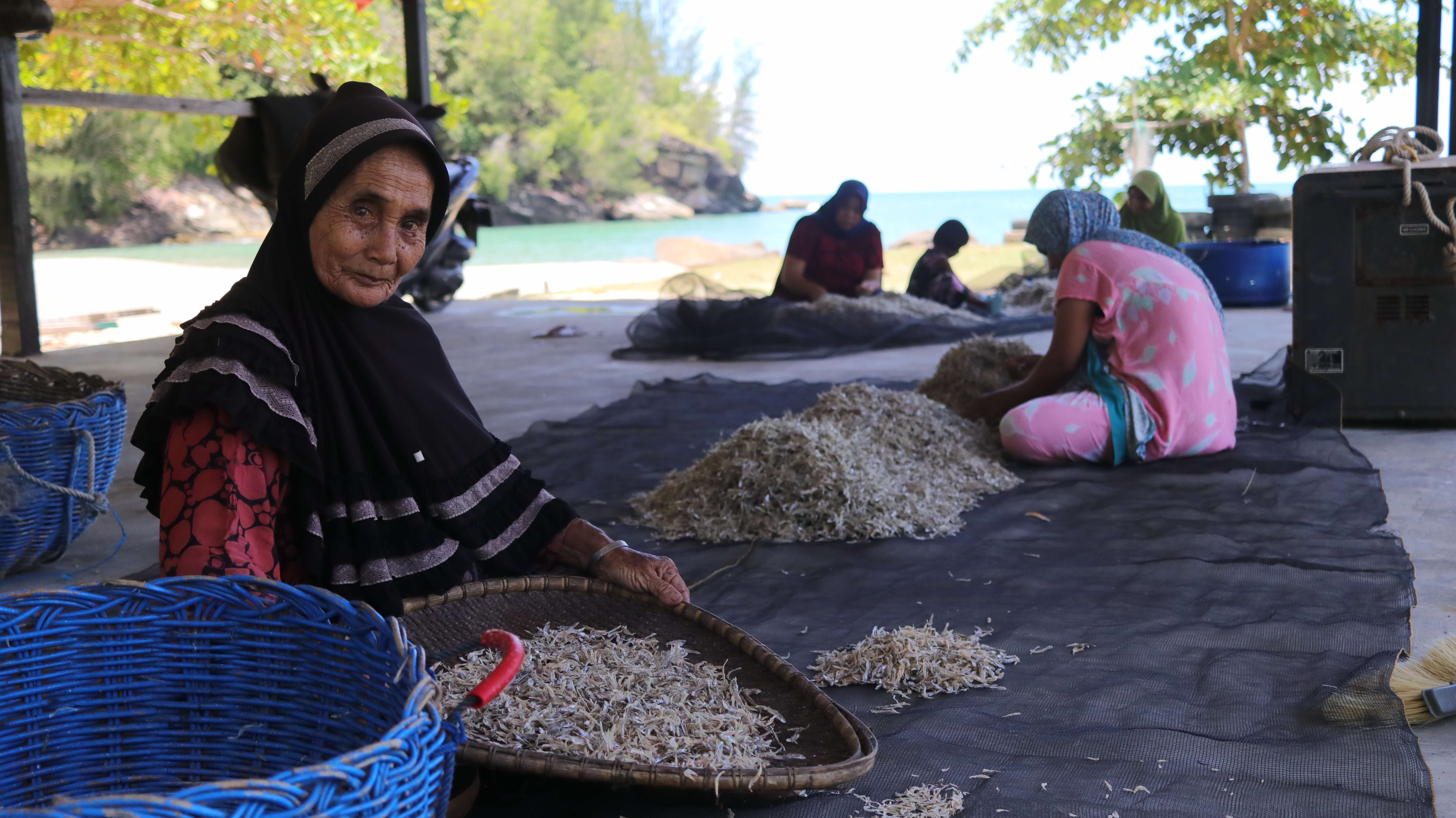 Strengthening livelihoods of coastal communities in Aceh: Capacity sharing for women’s groups