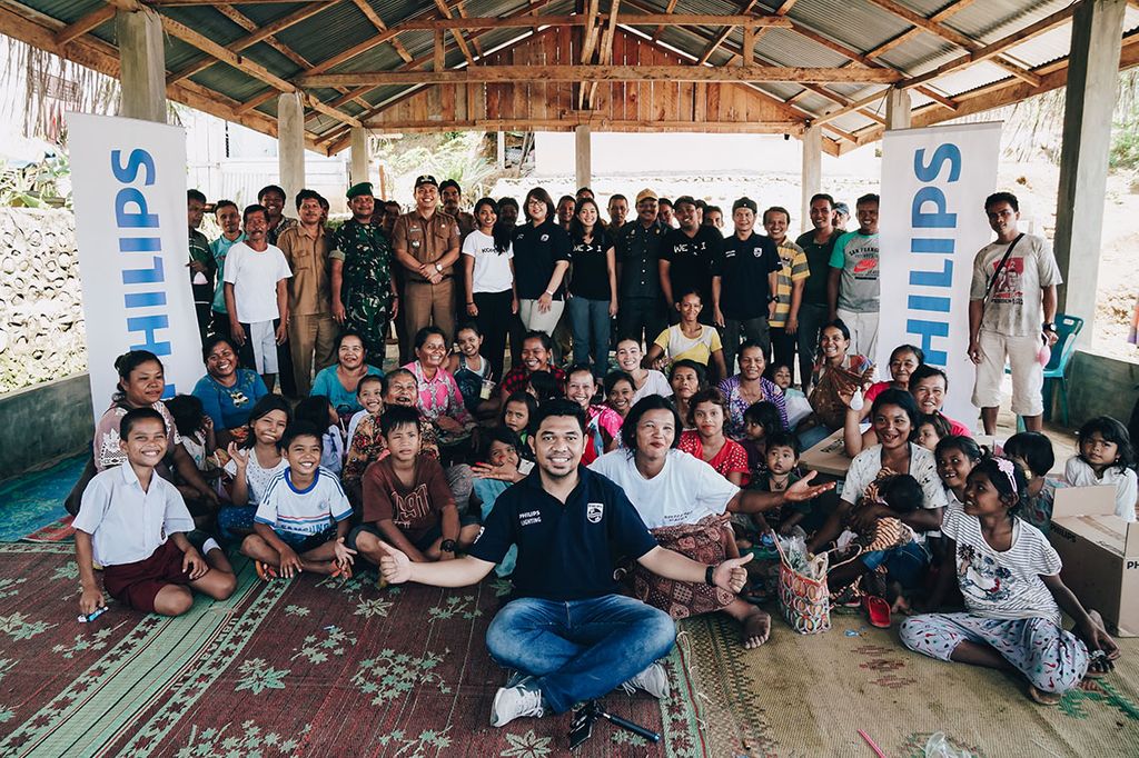 Bright and Energy Efficient Villages with Philips Lighting Indonesia